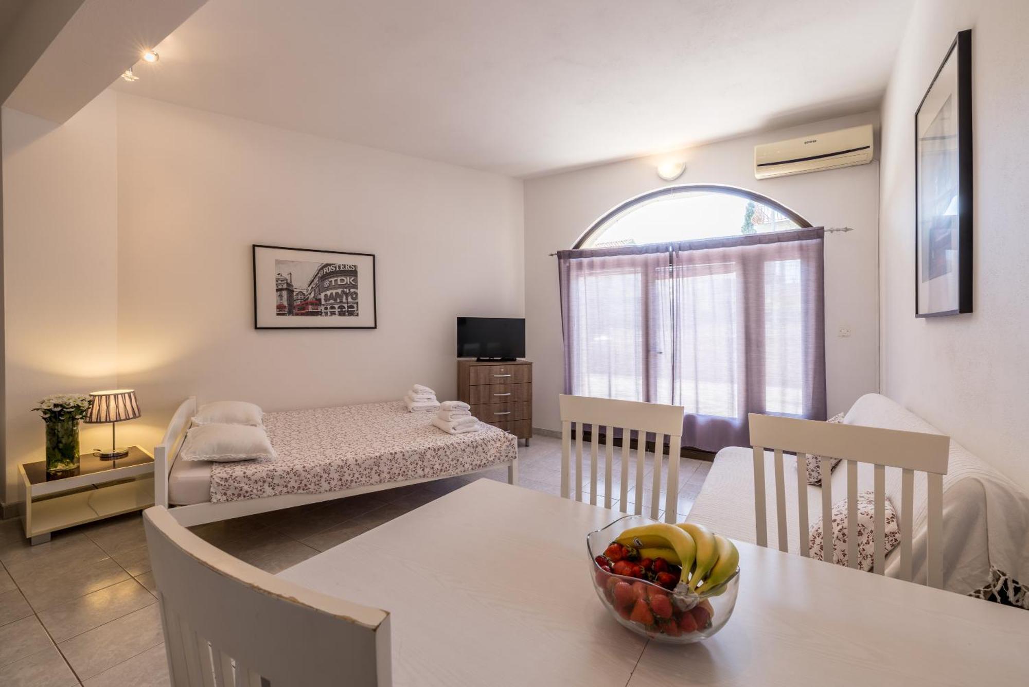 Holiday Home Krishto Трогир Экстерьер фото