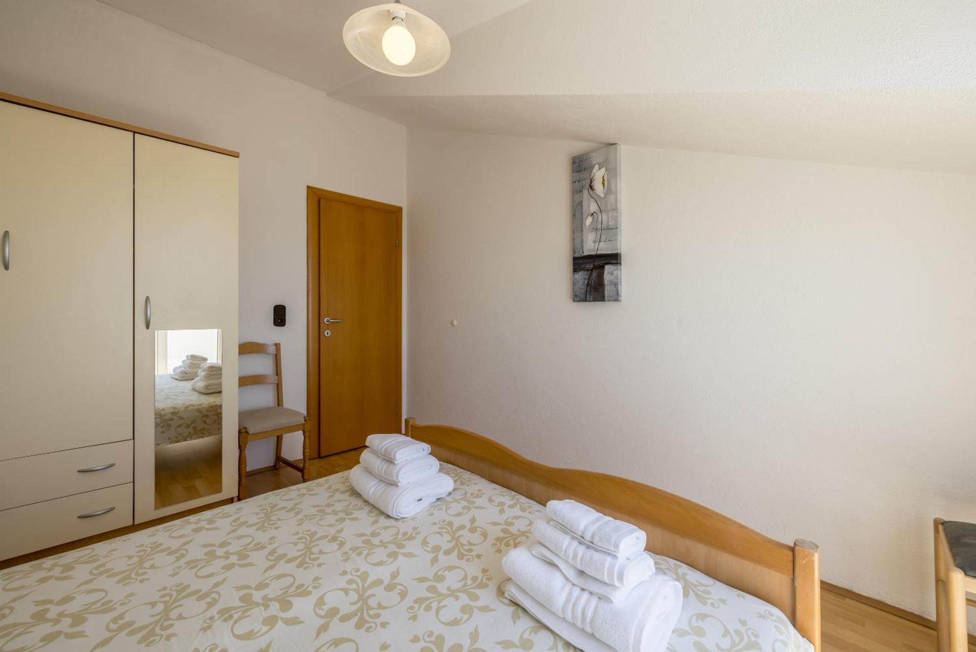 Holiday Home Krishto Трогир Экстерьер фото