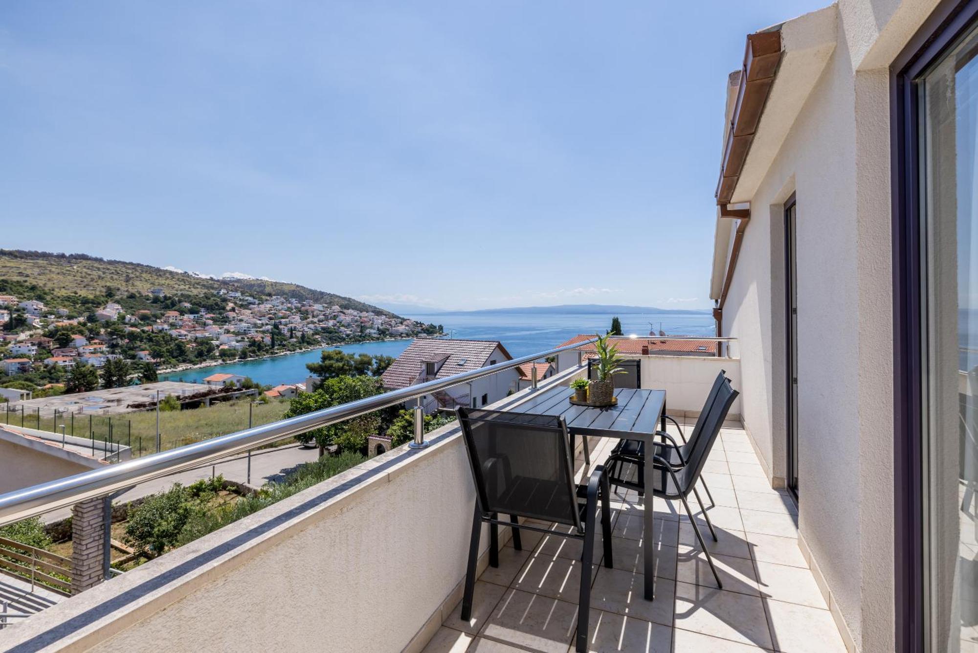 Holiday Home Krishto Трогир Экстерьер фото