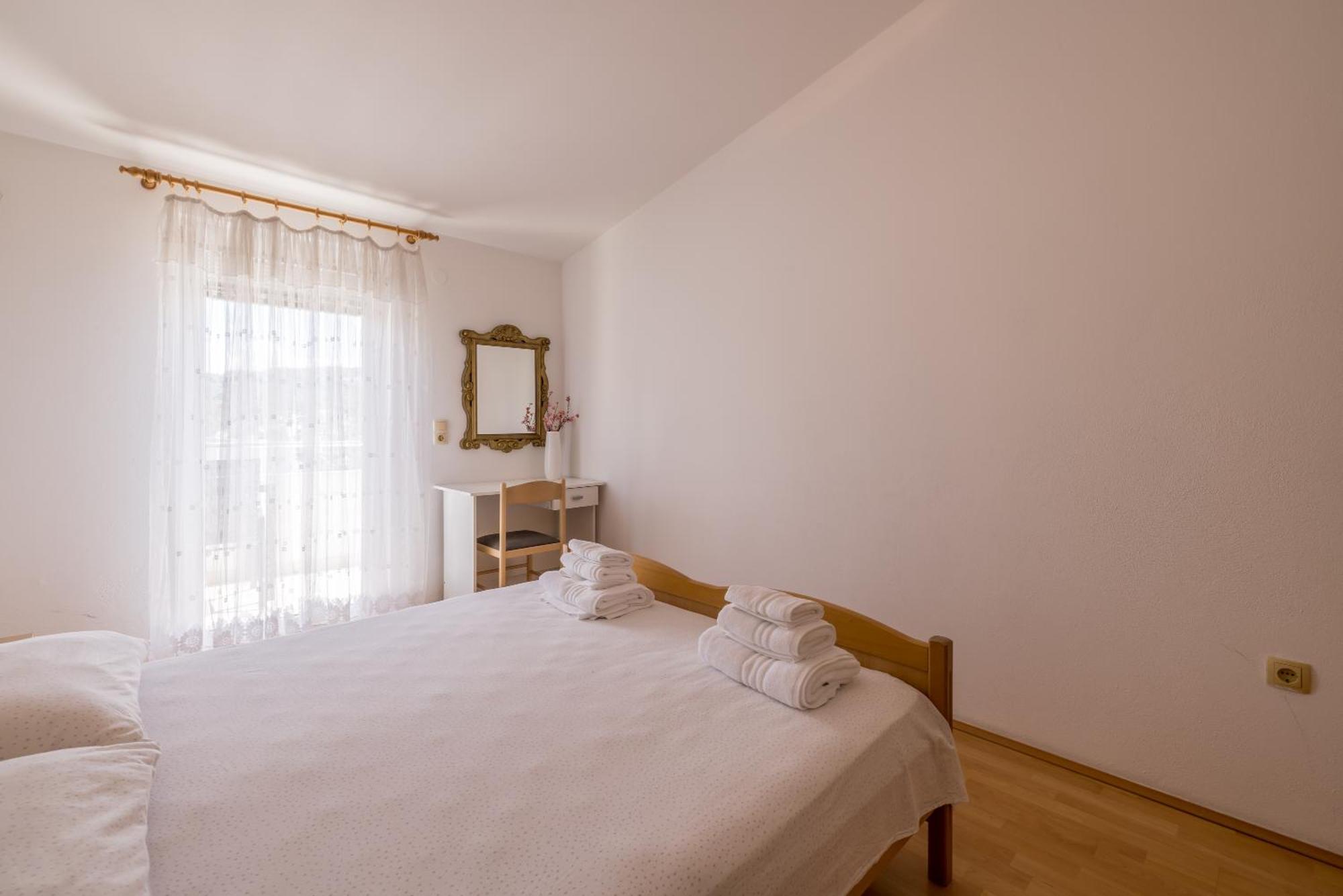 Holiday Home Krishto Трогир Экстерьер фото